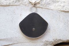 Pendentif en ardoise serti argent